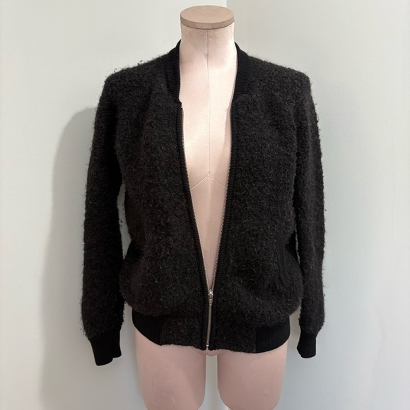 Aritzia Babaton Boucle Italian Alpaca Bomber Jacket Size XXS Black Teddy Coat - Picture 1 of 16